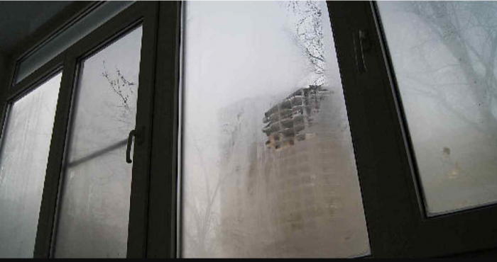 Что делать если потеют окна на балконе зимой и как с этим бороться?
